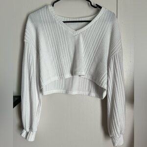 White, long sleeve, crop top